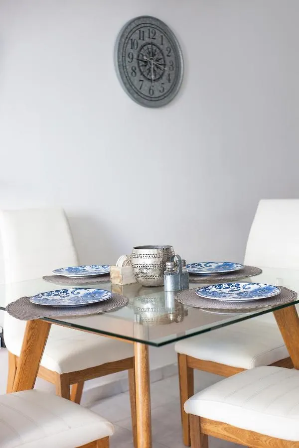 Amazing Ocean View Apartment In El Laguito Cartagena