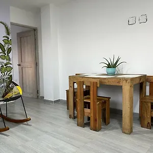 Cómodo Y Encantador En Apartamento